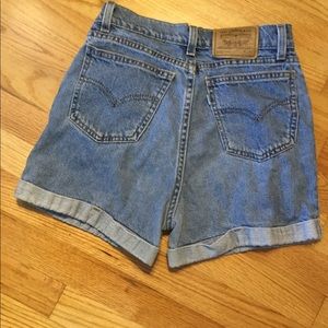 Levi Strauss & Co. vintage high waisted shorts S